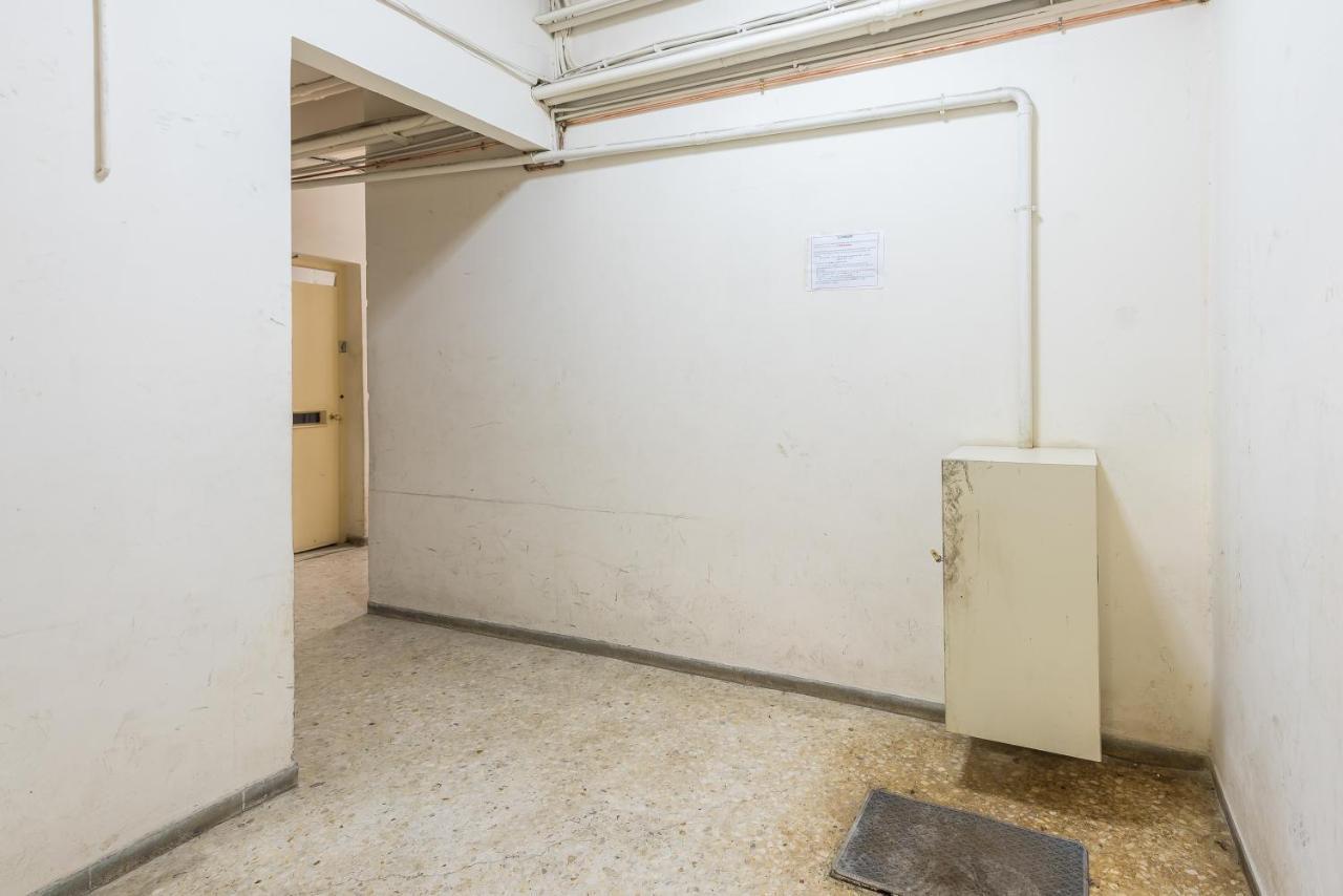 Apartment At Megaro Mousikis St Semi Basement 1Bed 2 Pers Athens Ngoại thất bức ảnh